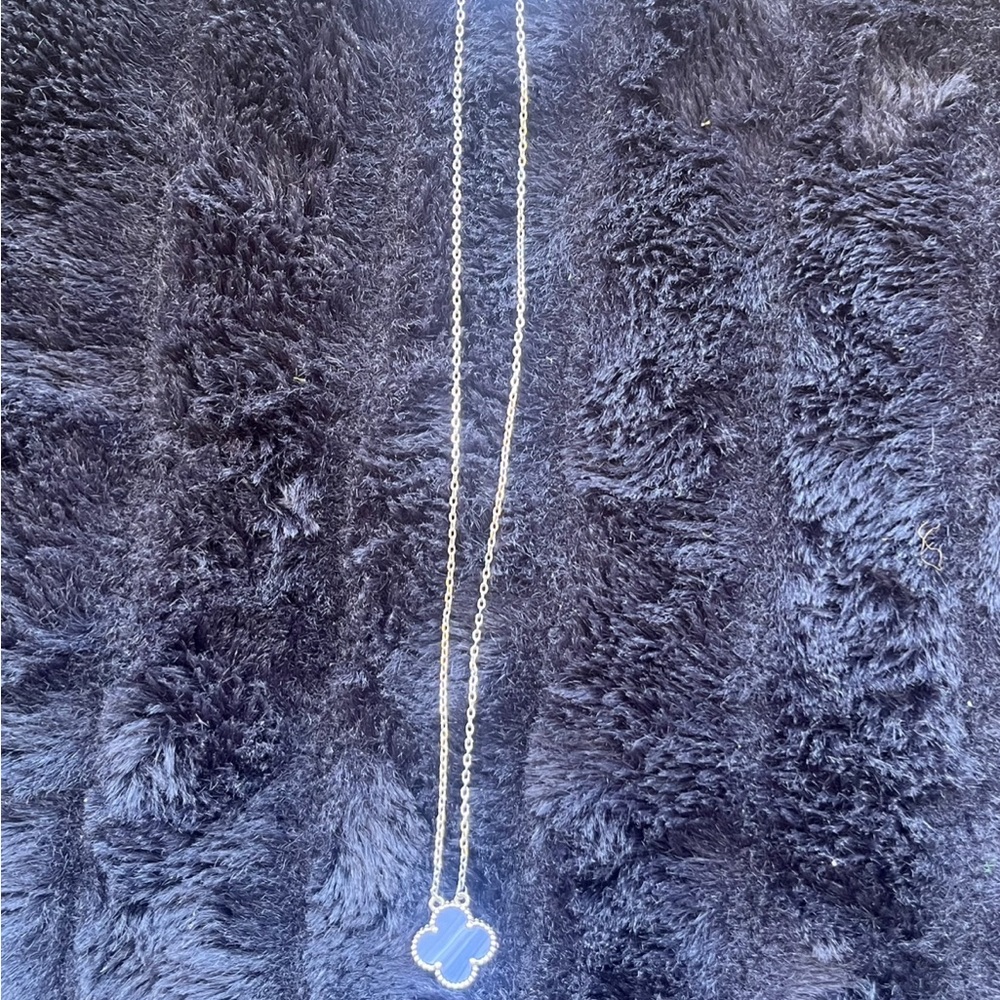 Elegant Silver Clover Pendant Necklace